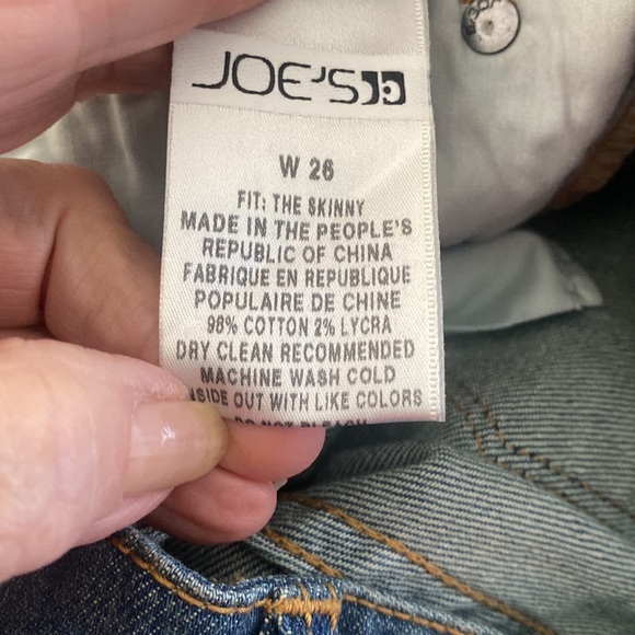 BLOWOUT SALE Joe’s jeans for women in size 26”. Washed denim - Picture 7 of 9
